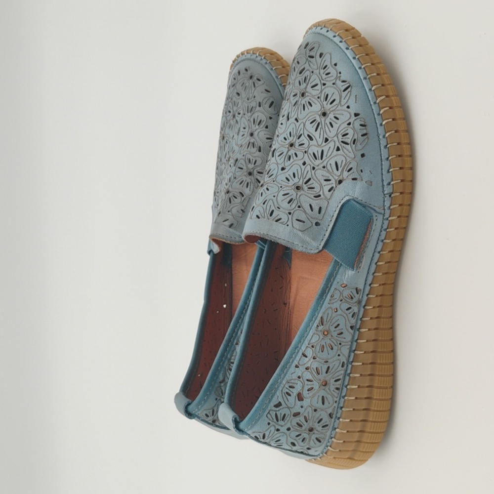 Spring Step Jookin Floral Cut Out Loafers - Picture 3 of 5